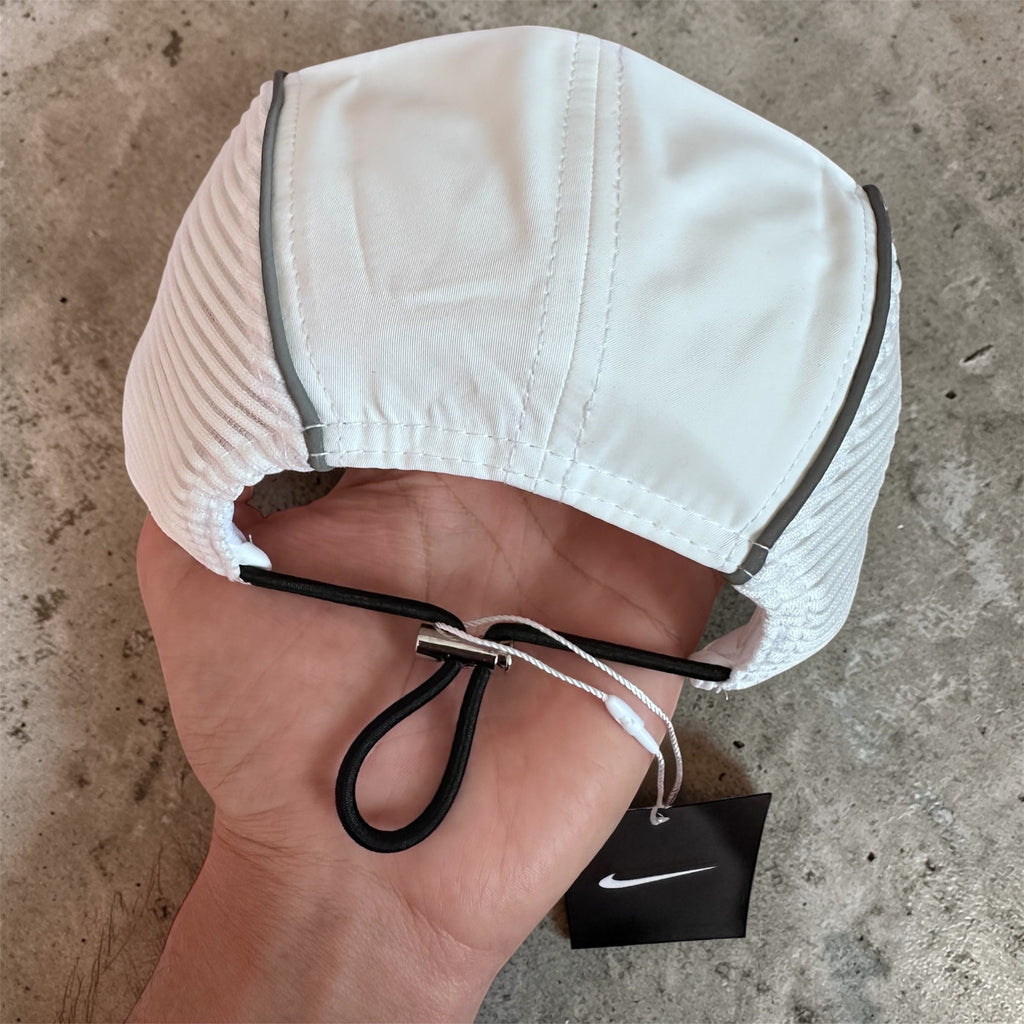 Casquette nike blanc Référence 12