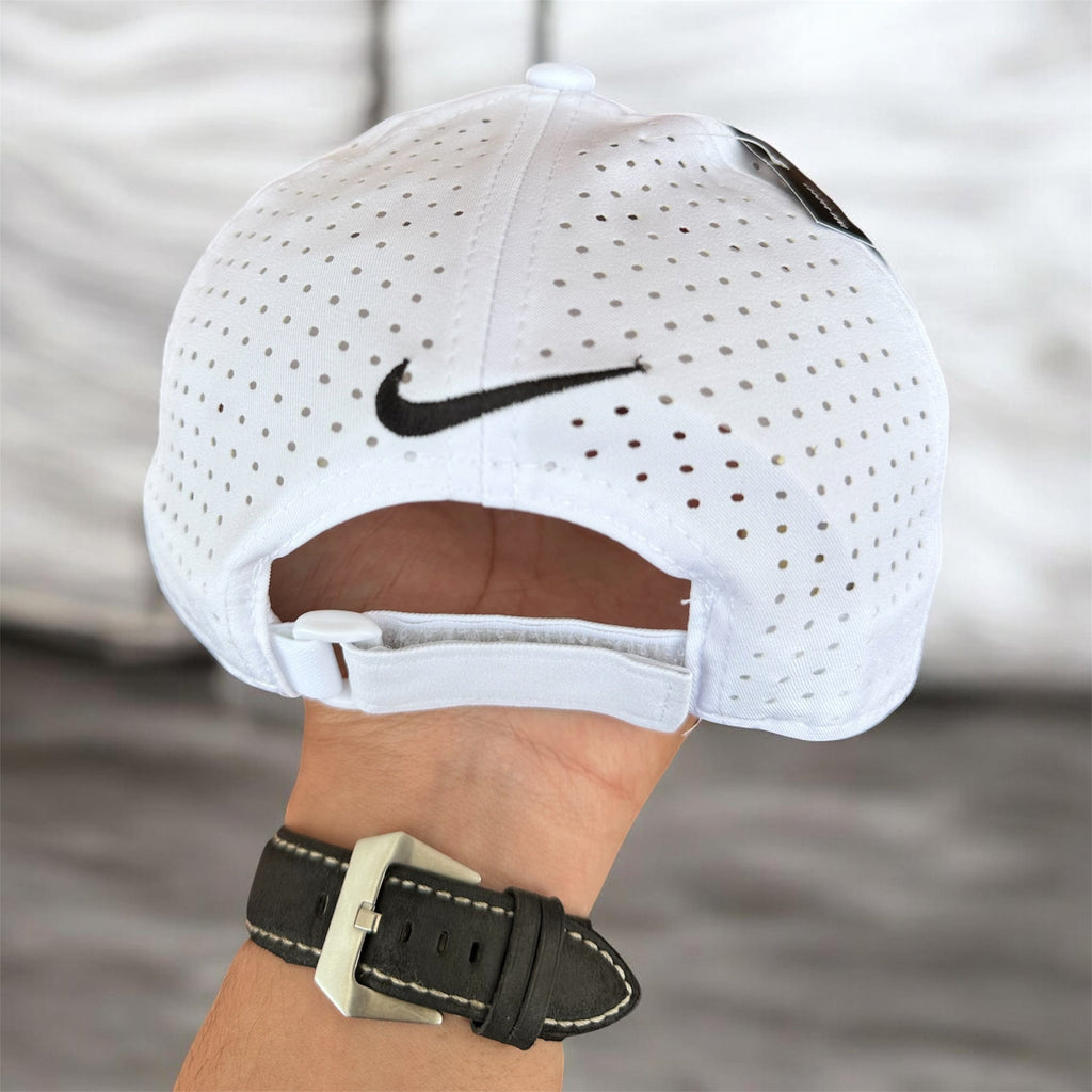 Casquette Nike blanche Référence 08