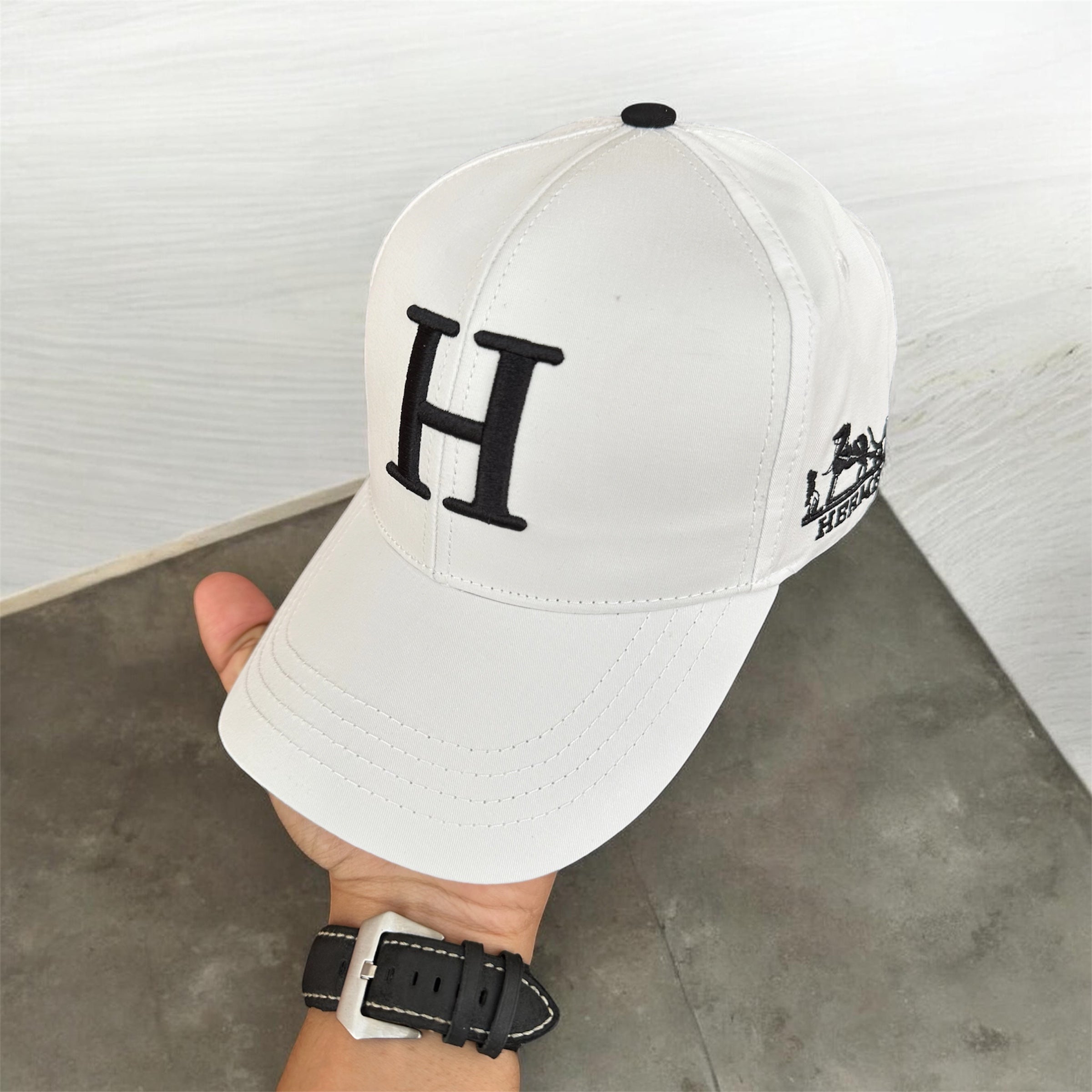 Casquette Hermès blanche